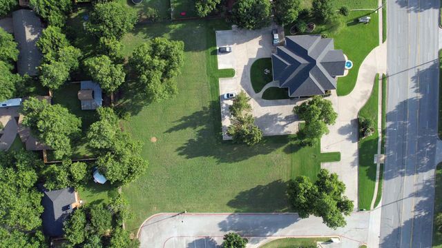 1250 Santa Fe Drive, Weatherford, TX 76086