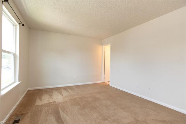 4644 Glanmire DR, Virginia Beach, VA 23456