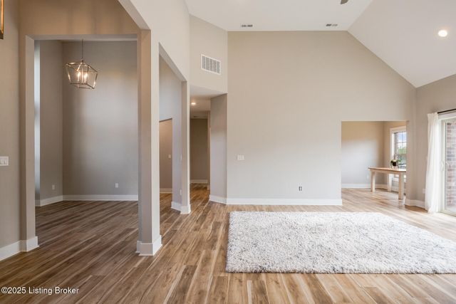 3035 Masters Dr, Floyds Knobs, IN 47119