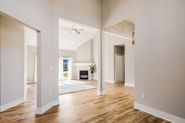 3035 Masters Dr, Floyds Knobs, IN 47119