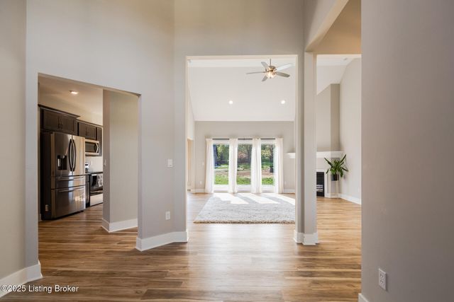 3035 Masters Dr, Floyds Knobs, IN 47119