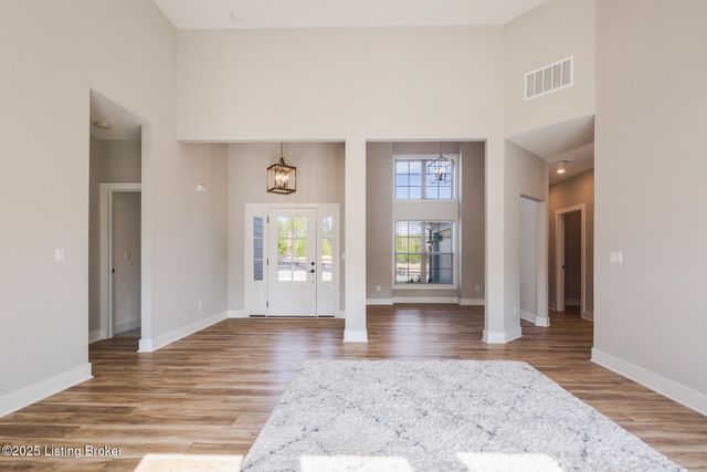 3035 Masters Dr, Floyds Knobs, IN 47119