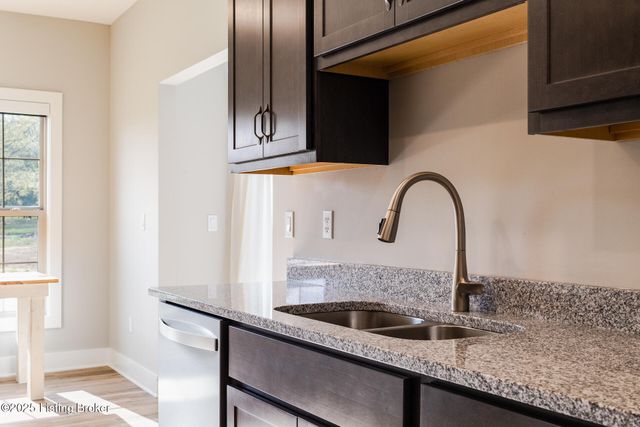 3035 Masters Dr, Floyds Knobs, IN 47119