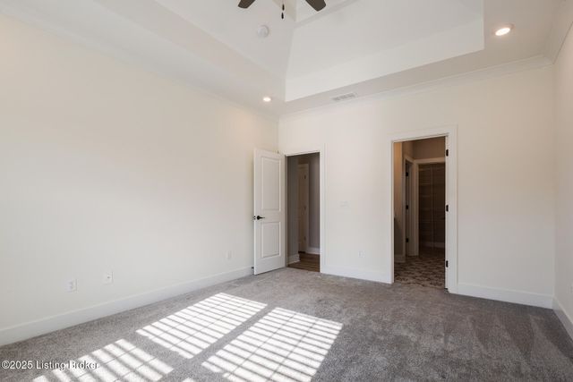 3035 Masters Dr, Floyds Knobs, IN 47119