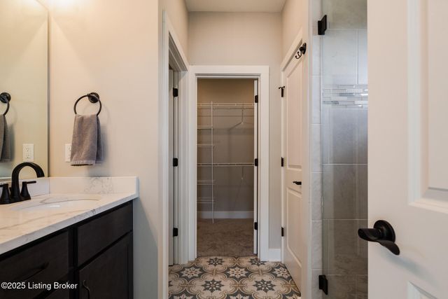 3035 Masters Dr, Floyds Knobs, IN 47119