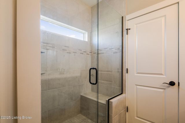 3035 Masters Dr, Floyds Knobs, IN 47119