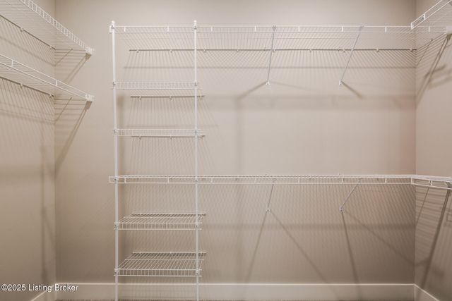 3035 Masters Dr, Floyds Knobs, IN 47119