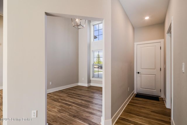 3035 Masters Dr, Floyds Knobs, IN 47119