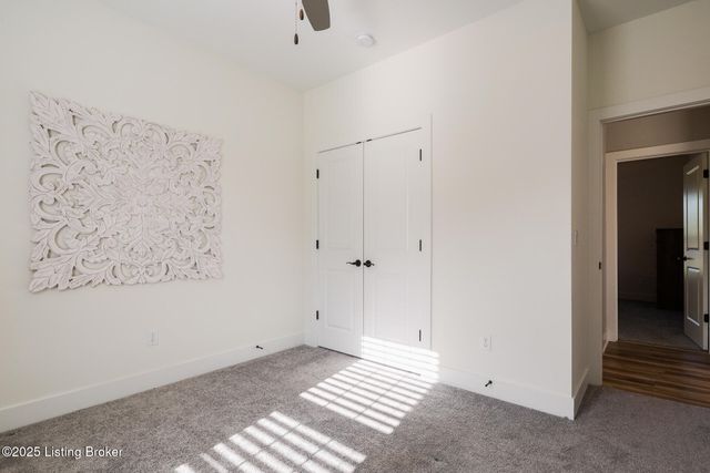 3035 Masters Dr, Floyds Knobs, IN 47119