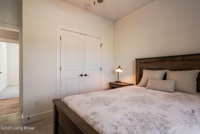 3035 Masters Dr, Floyds Knobs, IN 47119