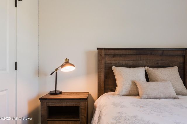 3035 Masters Dr, Floyds Knobs, IN 47119