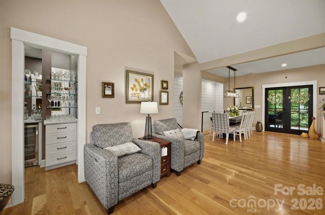 124 Beechmont Drive, Morganton, NC 28655