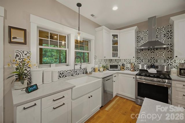 124 Beechmont Drive, Morganton, NC 28655