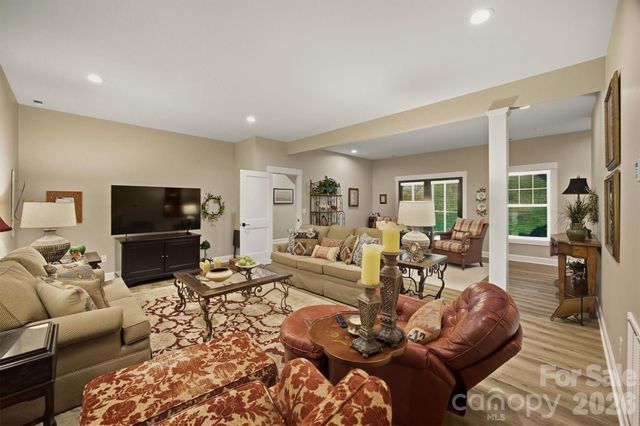 124 Beechmont Drive, Morganton, NC 28655
