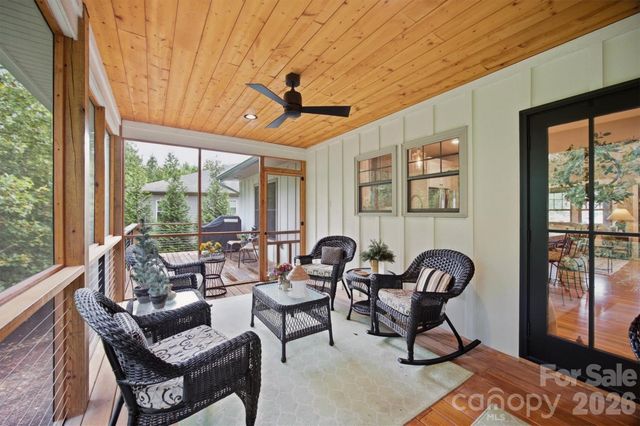 124 Beechmont Drive, Morganton, NC 28655
