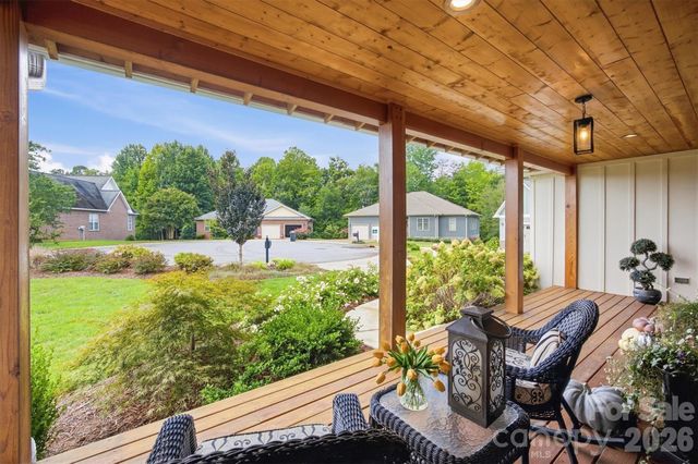 124 Beechmont Drive, Morganton, NC 28655