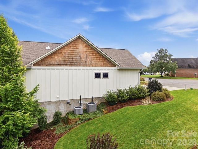 124 Beechmont Drive, Morganton, NC 28655