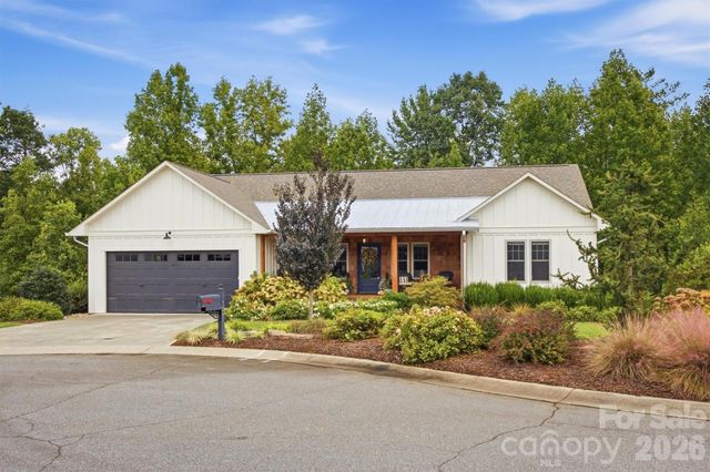124 Beechmont Drive, Morganton, NC 28655
