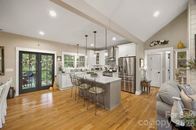 124 Beechmont Drive, Morganton, NC 28655