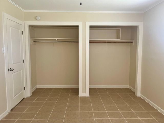 122 22nd Avenue N, Texas City, TX 77590