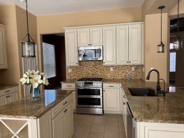 2939 Matese Drive, Henderson, NV 89052