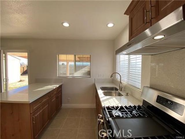 3518 Balmont, Lancaster, CA 93536