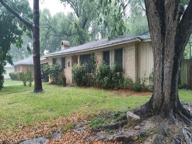 2109 Oaks Drive, Pasadena, TX 77502