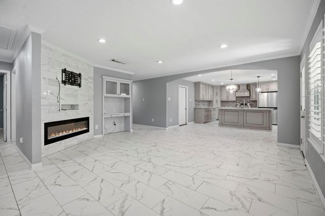 3714 Townes Forest Road, Friendswood, TX 77546