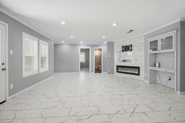 3714 Townes Forest Road, Friendswood, TX 77546