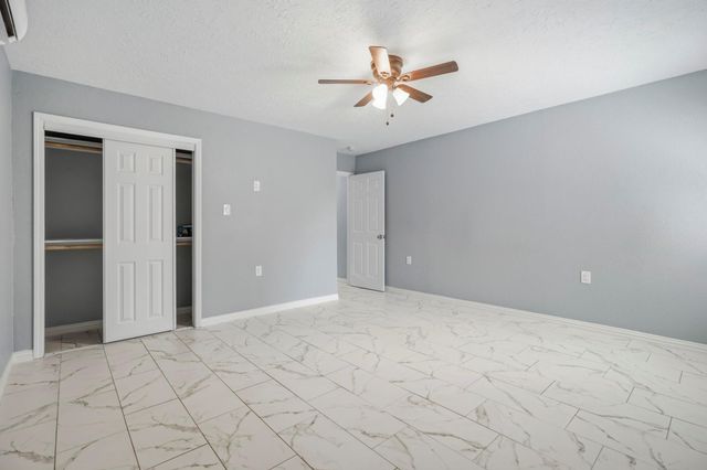 3714 Townes Forest Road, Friendswood, TX 77546