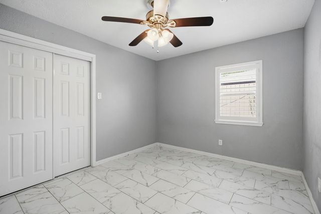 3714 Townes Forest Road, Friendswood, TX 77546