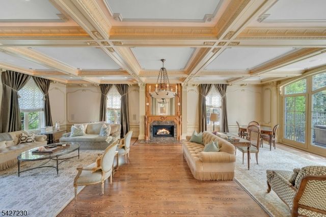 501 Timberline Dr, Franklin Lakes Boro, NJ 07417