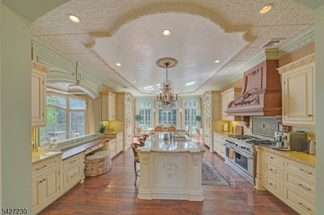501 Timberline Dr, Franklin Lakes Boro, NJ 07417