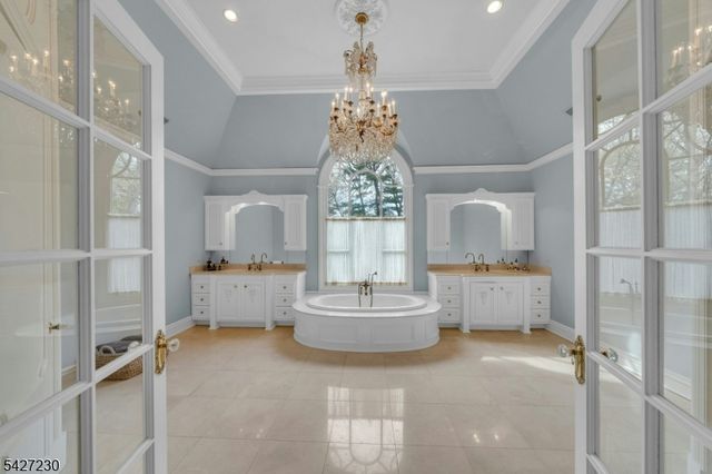 501 Timberline Dr, Franklin Lakes Boro, NJ 07417