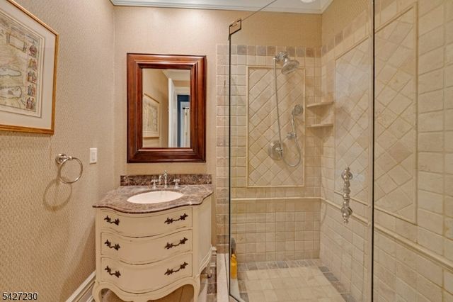 501 Timberline Dr, Franklin Lakes Boro, NJ 07417