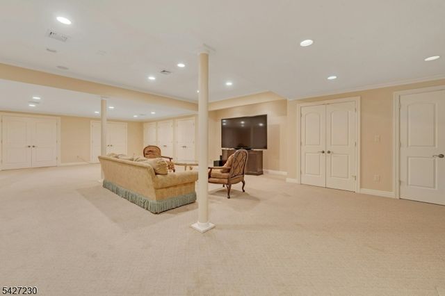 501 Timberline Dr, Franklin Lakes Boro, NJ 07417