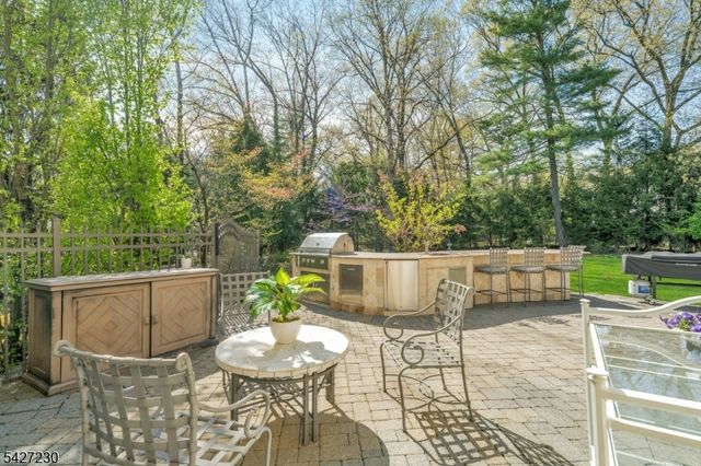 501 Timberline Dr, Franklin Lakes Boro, NJ 07417