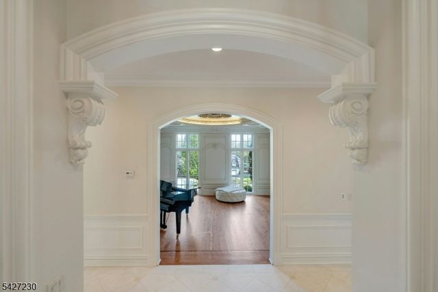 501 Timberline Dr, Franklin Lakes Boro, NJ 07417