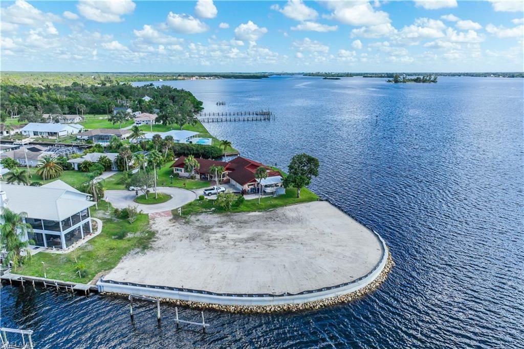 7152 Reymoor DR, NORTH FORT MYERS, FL 33917 — photo 2