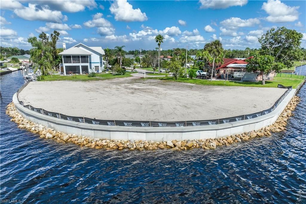 7152 Reymoor DR, NORTH FORT MYERS, FL 33917 — photo 4