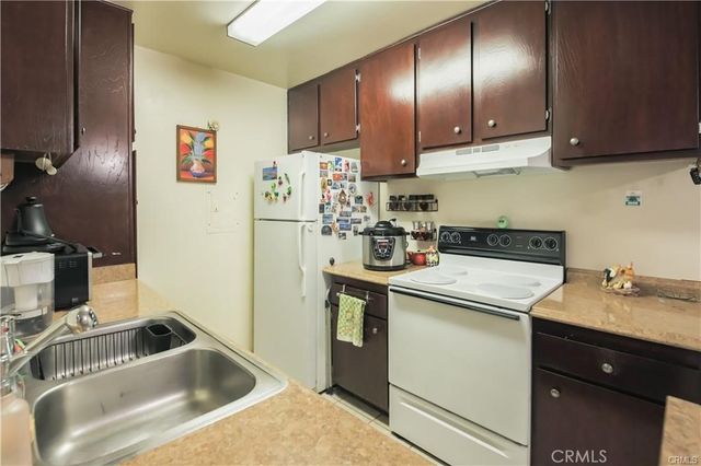 23515 Lyons Avenue 240, Valencia, CA 91355