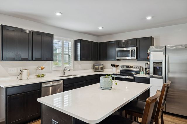 325 Heritage Ave, Gallatin, TN 37066