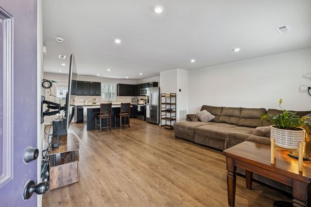 325 Heritage Ave, Gallatin, TN 37066