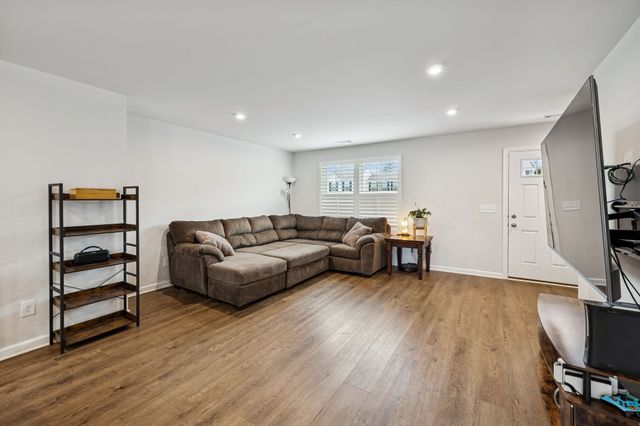 325 Heritage Ave, Gallatin, TN 37066