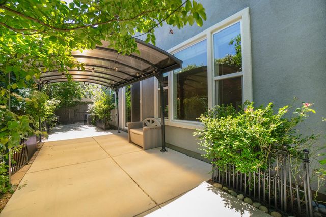 8647 Mahonia Dr, El Dorado Hills, CA 95762