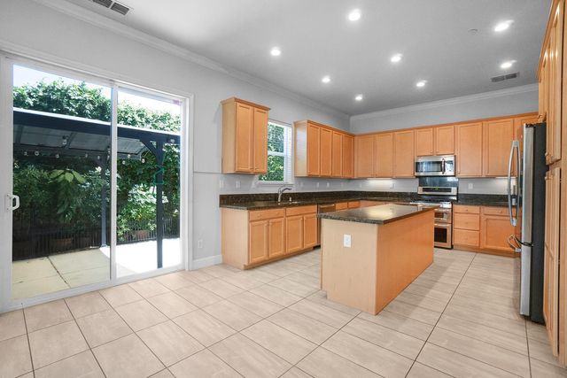 8647 Mahonia Dr, El Dorado Hills, CA 95762