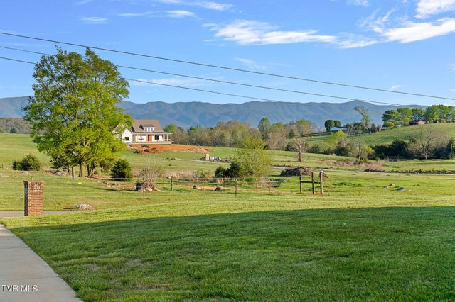 4085 Old Stage Road, Chuckey, TN 37641