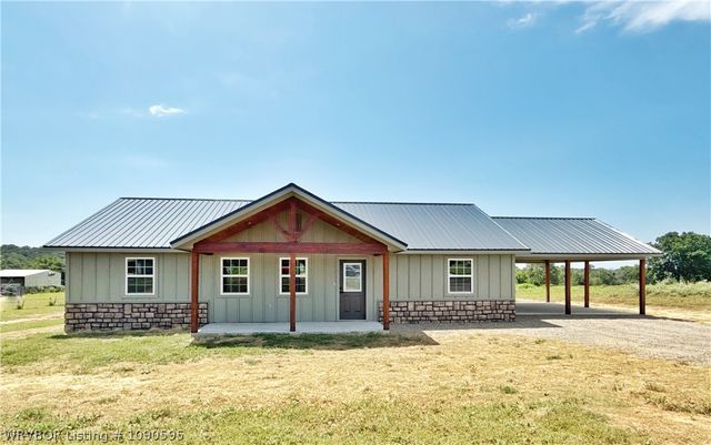 110 Hall Lane, Pocola, OK 74902