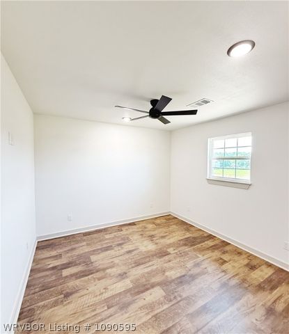 110 Hall Lane, Pocola, OK 74902