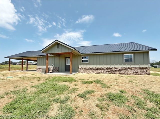 110 Hall Lane, Pocola, OK 74902